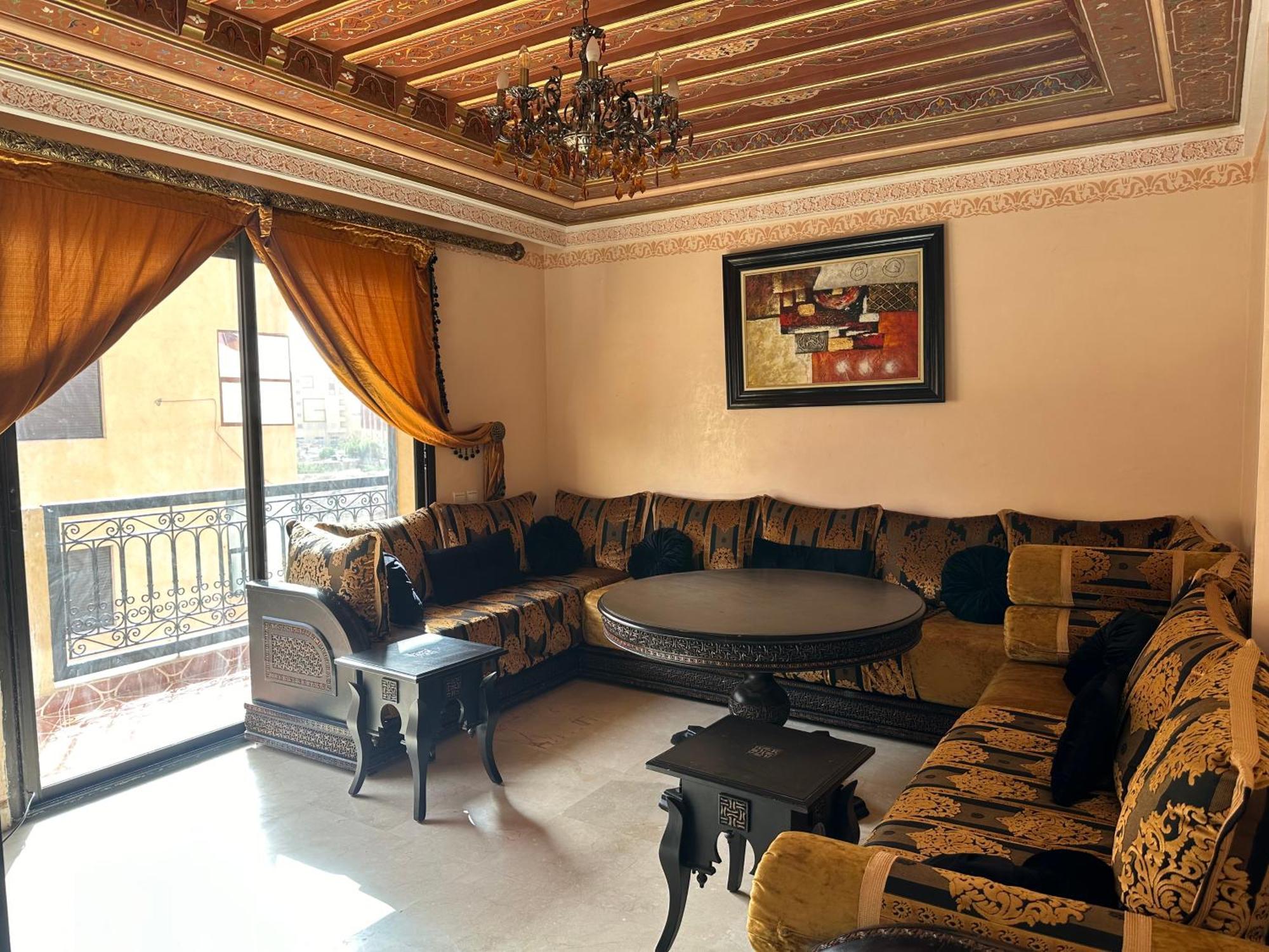 Deluxe With Pool Apartment *